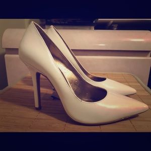 BCB Generation White Pointed Heels